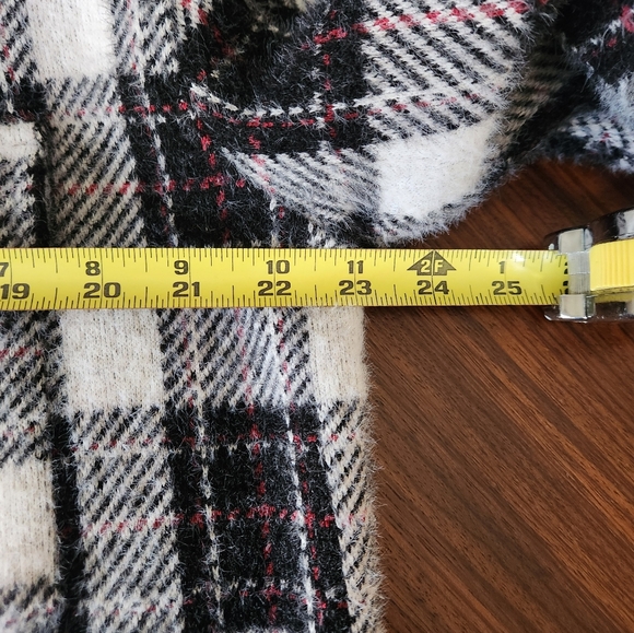 Z Supply Plaid Women's Shirt Jacket - Black/White/Red, Size Small - Picture 11 of 13